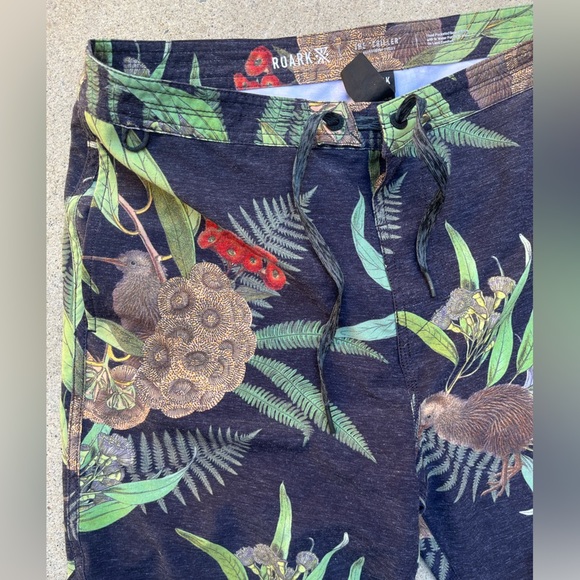 Men's Roark Board Shorts Multicolor Island 31 Surf Floral Beach Swim Activewear - Picture 6 of 15